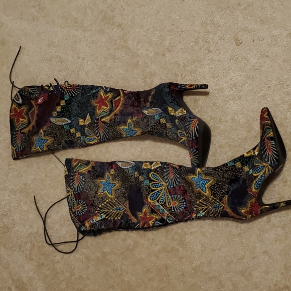 Embroidered Velvet  Thigh High Black Boots 10 - Picture 2 of 4